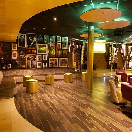 מלון Riviera Beachotel - Adults Recommended בנידורם